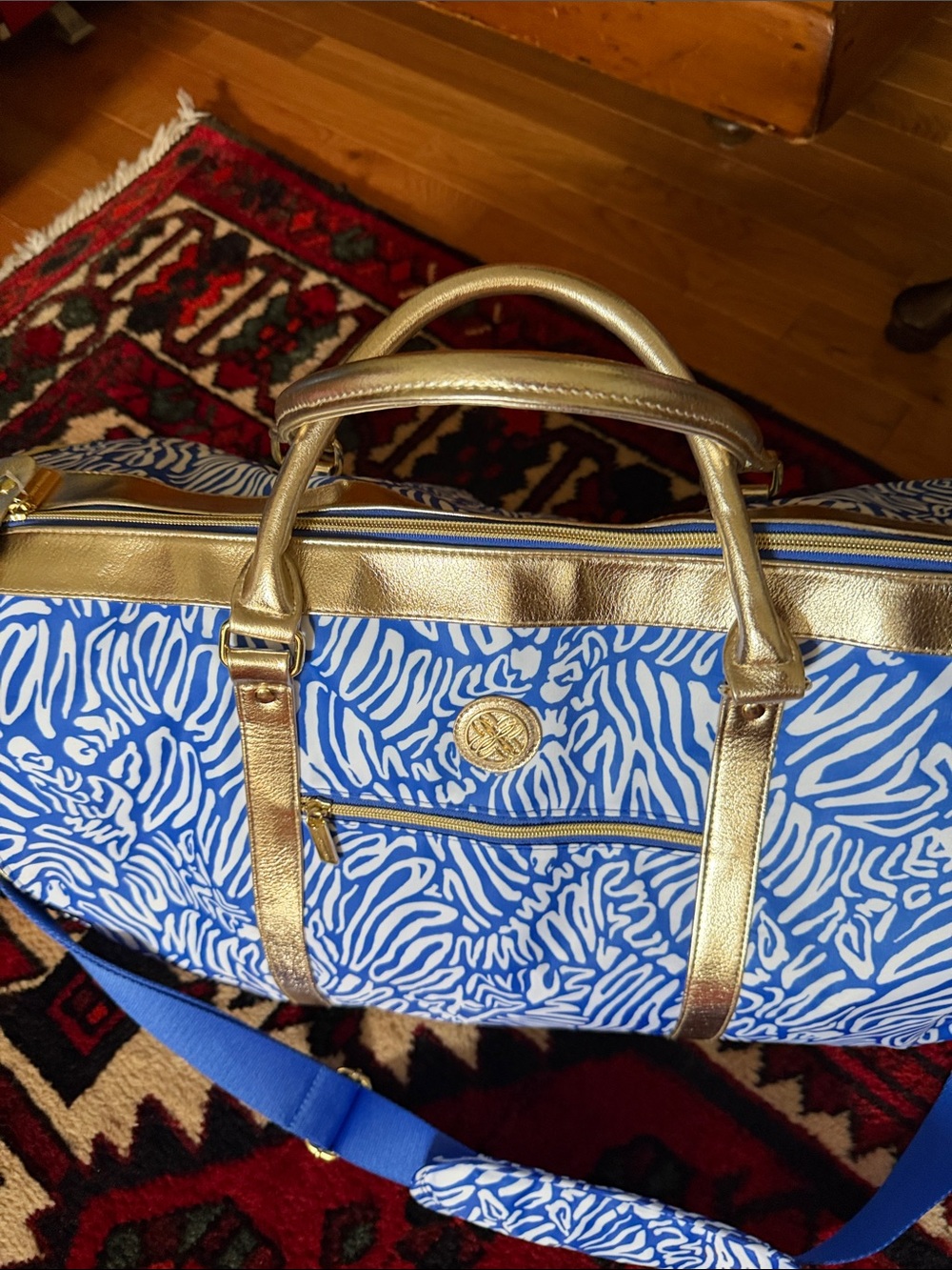 Lilly Pulitzer Blue and White Zebra Print Weekender Bag with Gold Trim - Picture 3 of 4